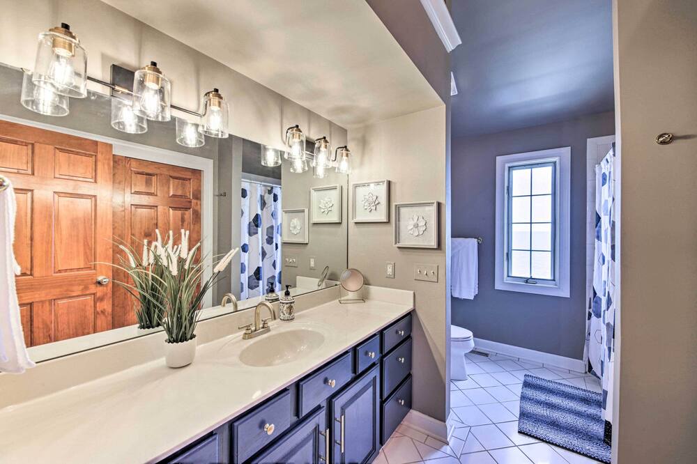 Photo of Bathroom in Pleasant Prairie