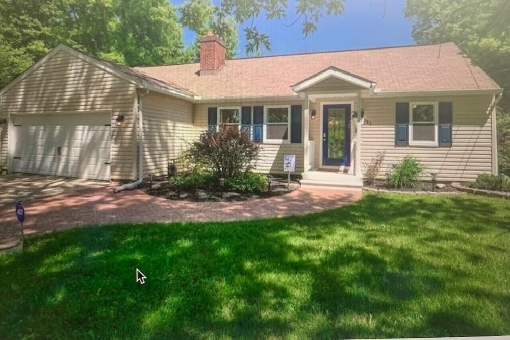 Photo of Outdoor in Hudson