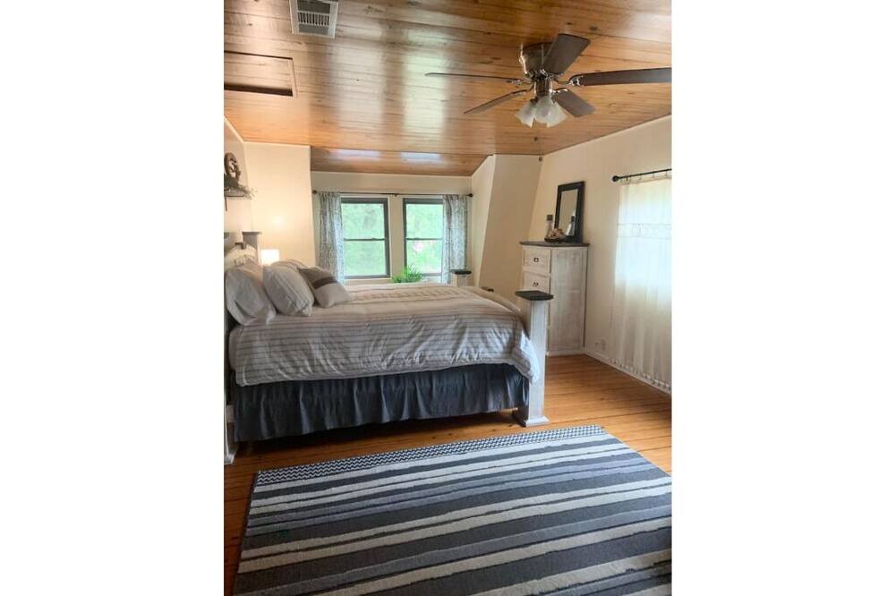 Photo of Bedroom in Blossom
