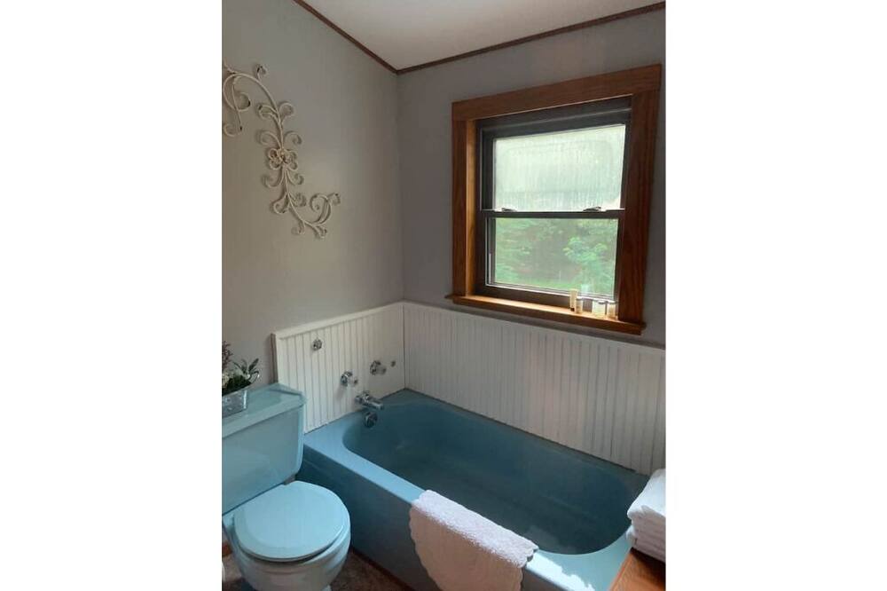 Photo of Bathroom in Blossom