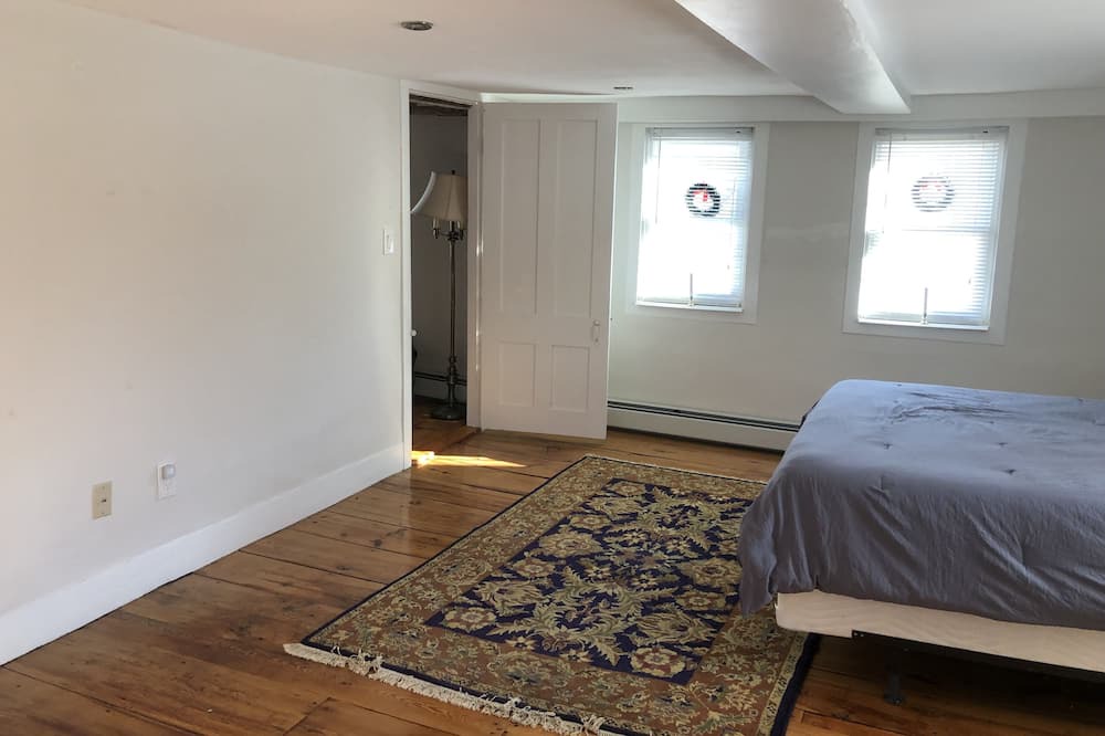 Photo of Bedroom in Methuen