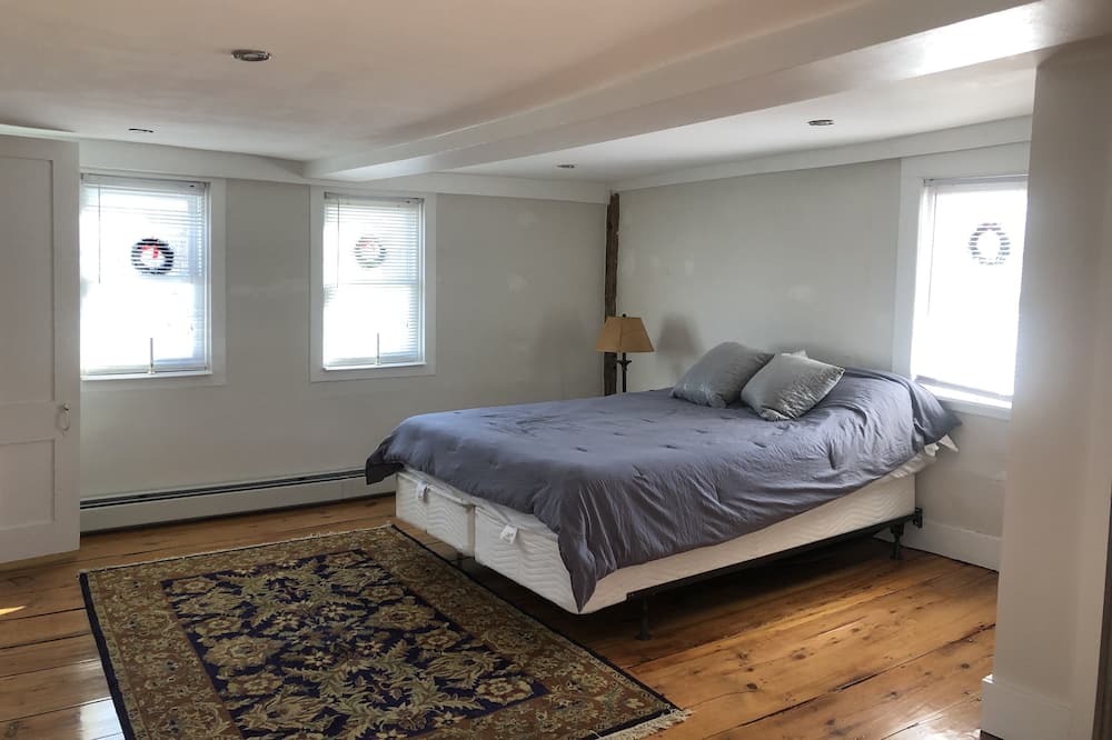 Photo of Bedroom in Methuen