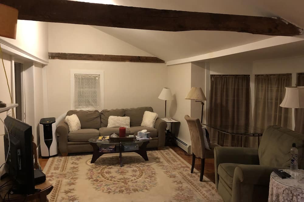 Photo of Livingroom in Methuen