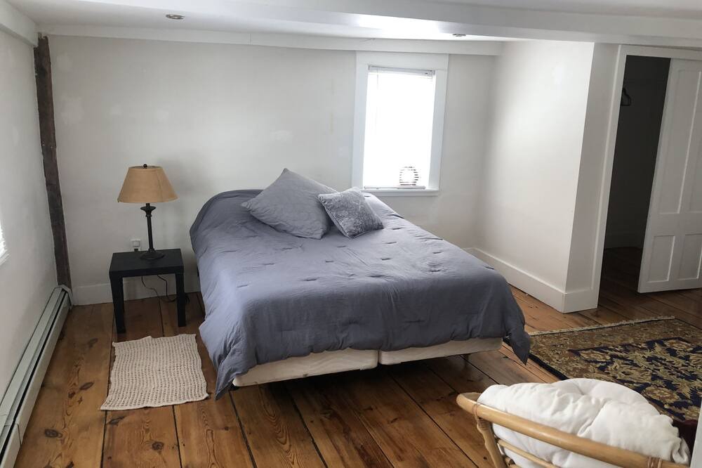 Photo of Bedroom in Methuen