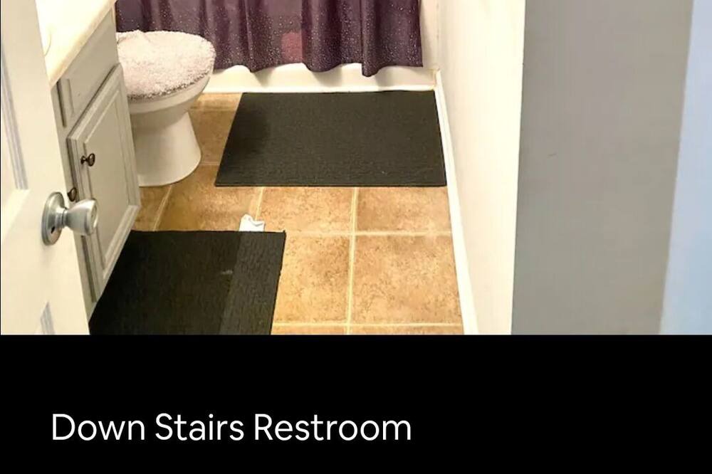 Photo of Bathroom in Ellenwood