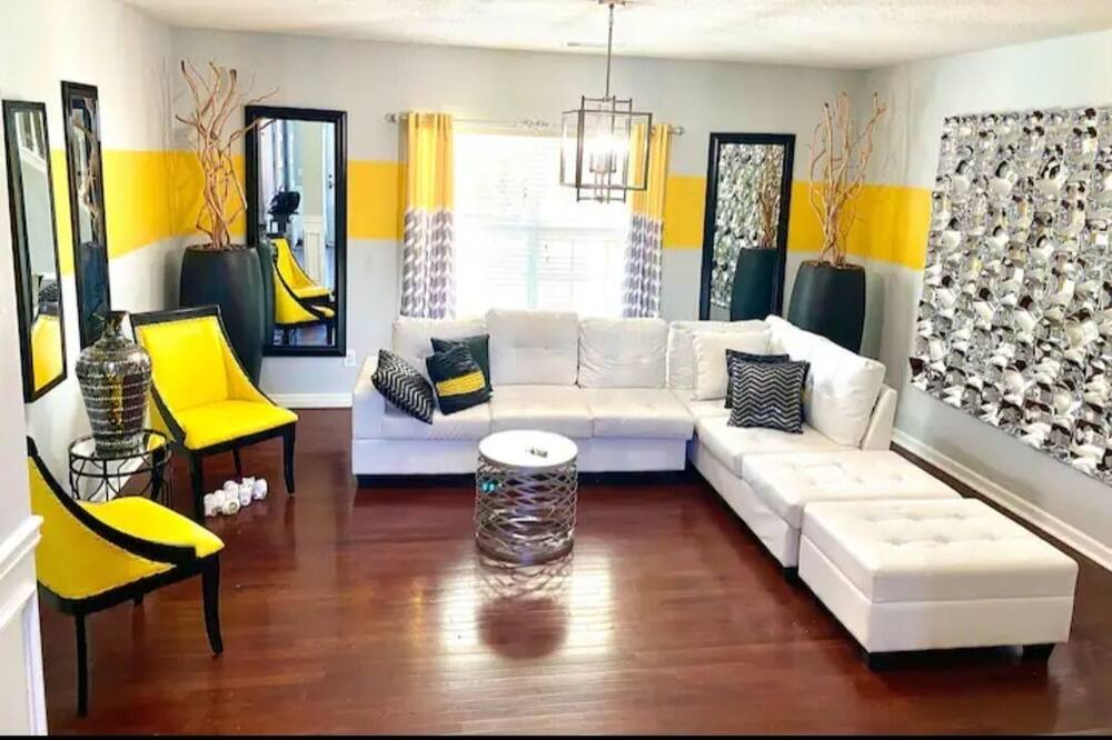 Photo of Bedroom in Ellenwood