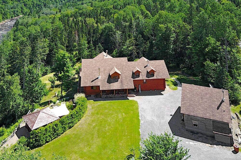 Photo of Outdoor in Saint-Brigitte-de-Laval