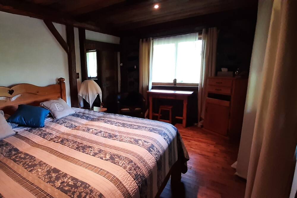 Photo of Bedroom in Saint-Brigitte-de-Laval