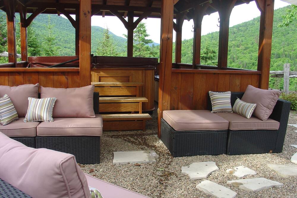 Photo of Livingroom in Saint-Brigitte-de-Laval