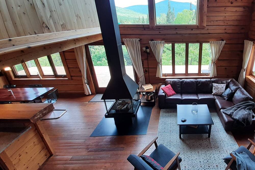 Photo of Livingroom in Saint-Brigitte-de-Laval