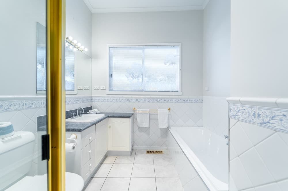 Photo of Bathroom in Bendigo