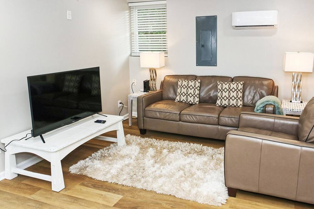 Photo of Livingroom in Maiden