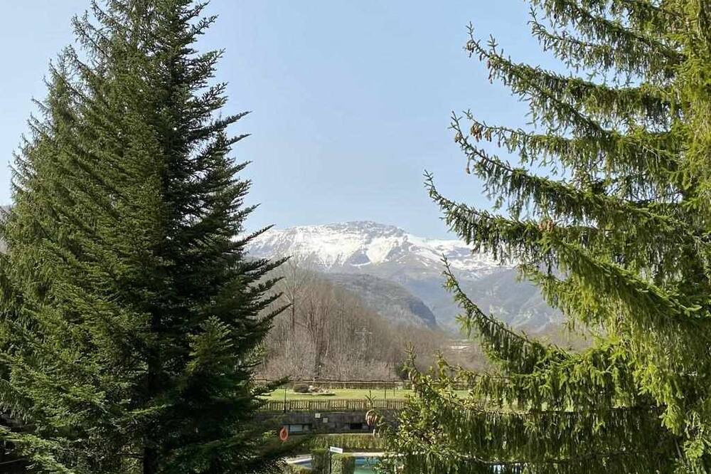 Photo of Outdoor in Linsoles