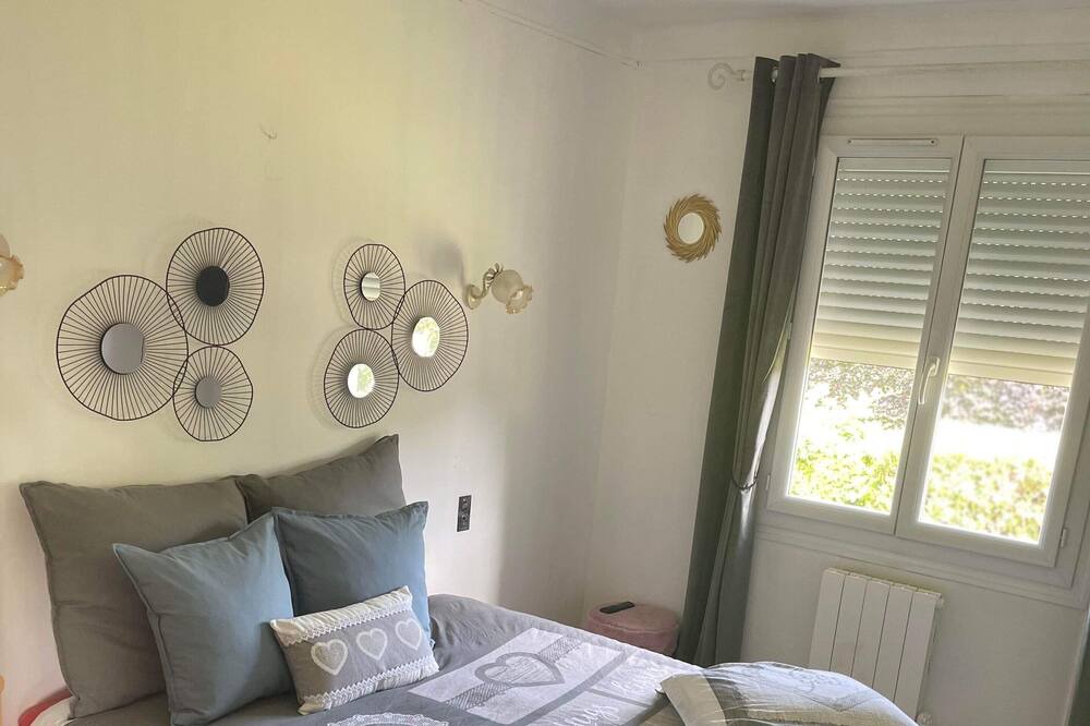 Photo of Bedroom in Labastide-du-Temple