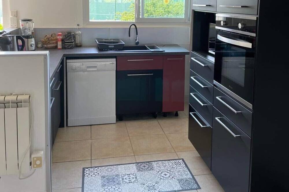 Photo of Kitchen in Labastide-du-Temple