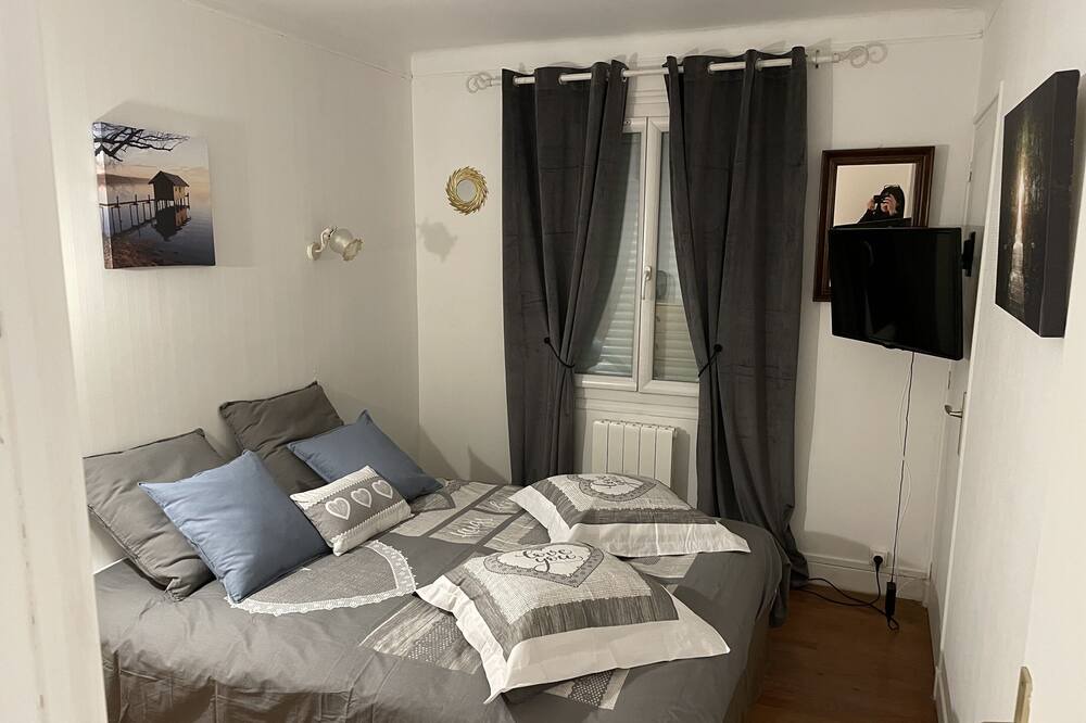 Photo of Bedroom in Labastide-du-Temple