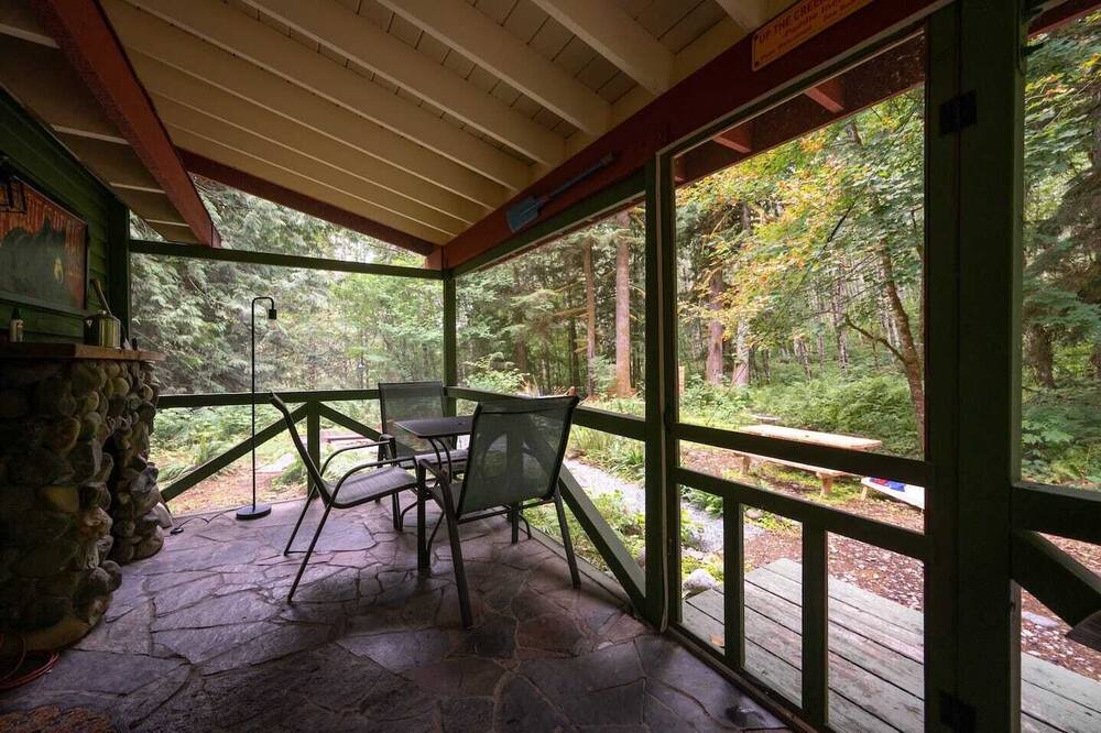 Photo of Patio Balcony in Concrete