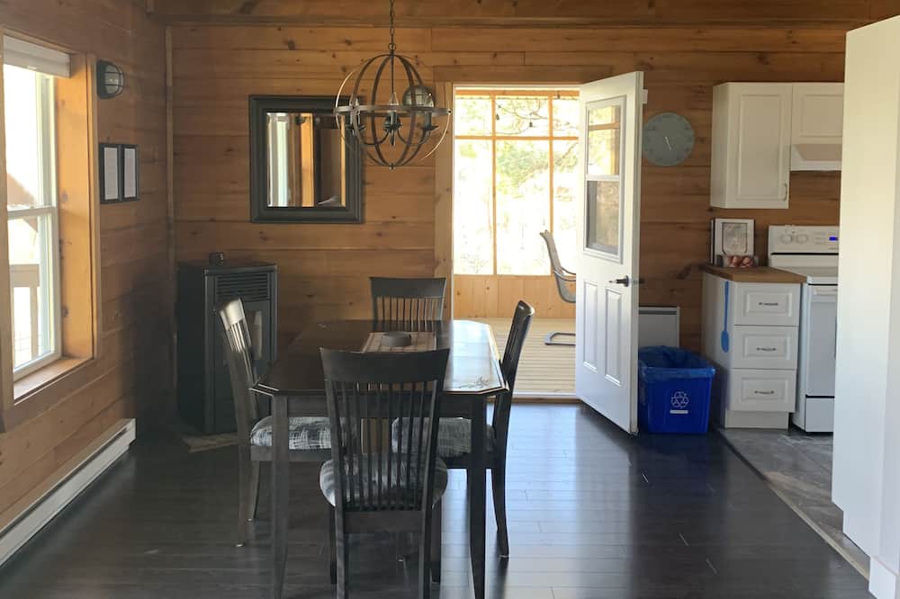 Photo of Livingroom in Val-des-Bois