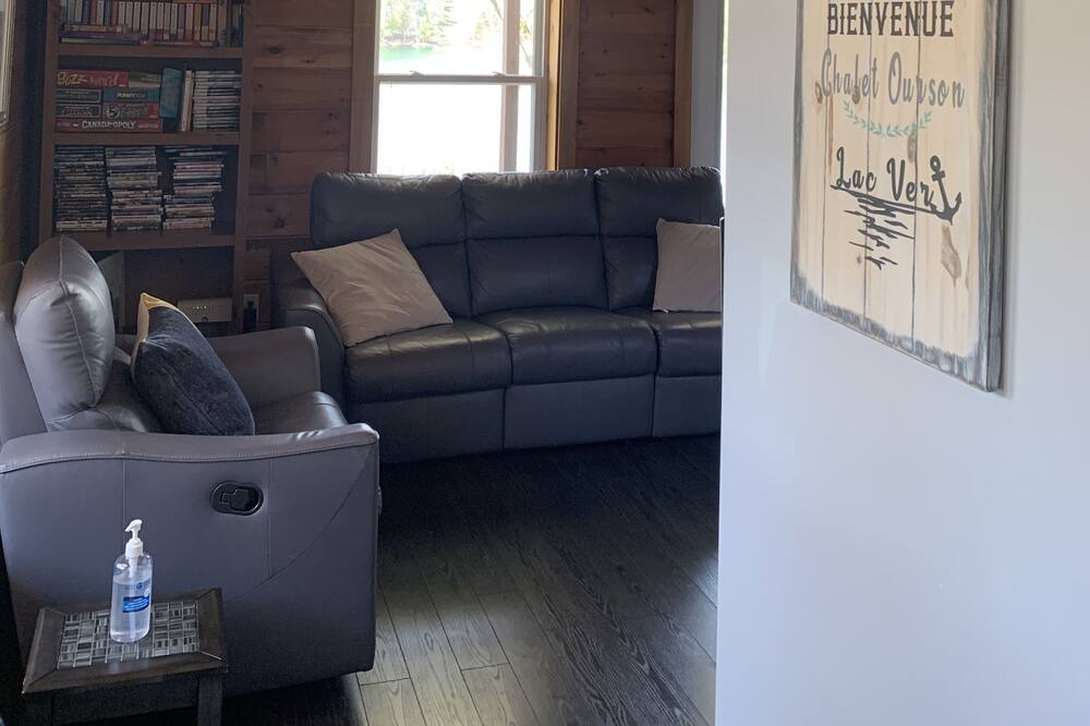 Photo of Livingroom in Val-des-Bois
