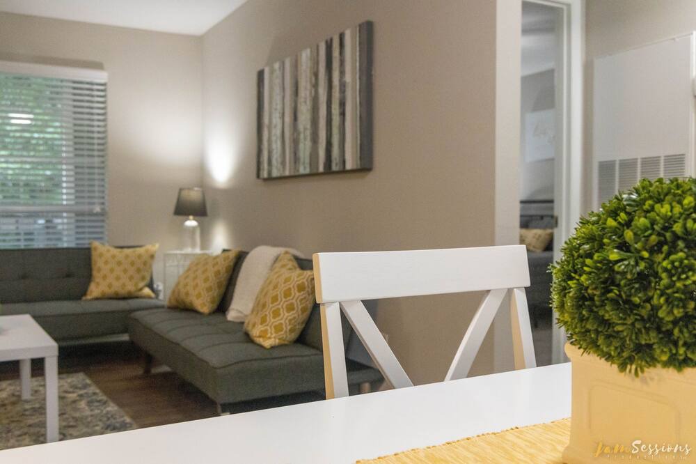 Photo of Livingroom in Red Bank