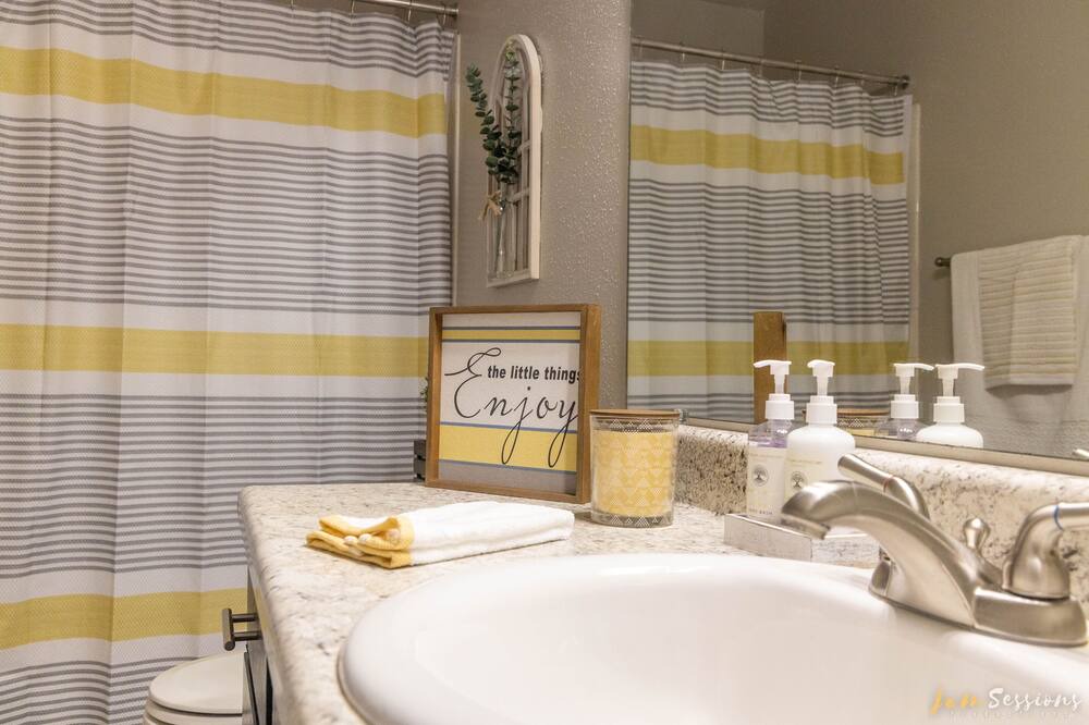 Photo of Bathroom in Red Bank