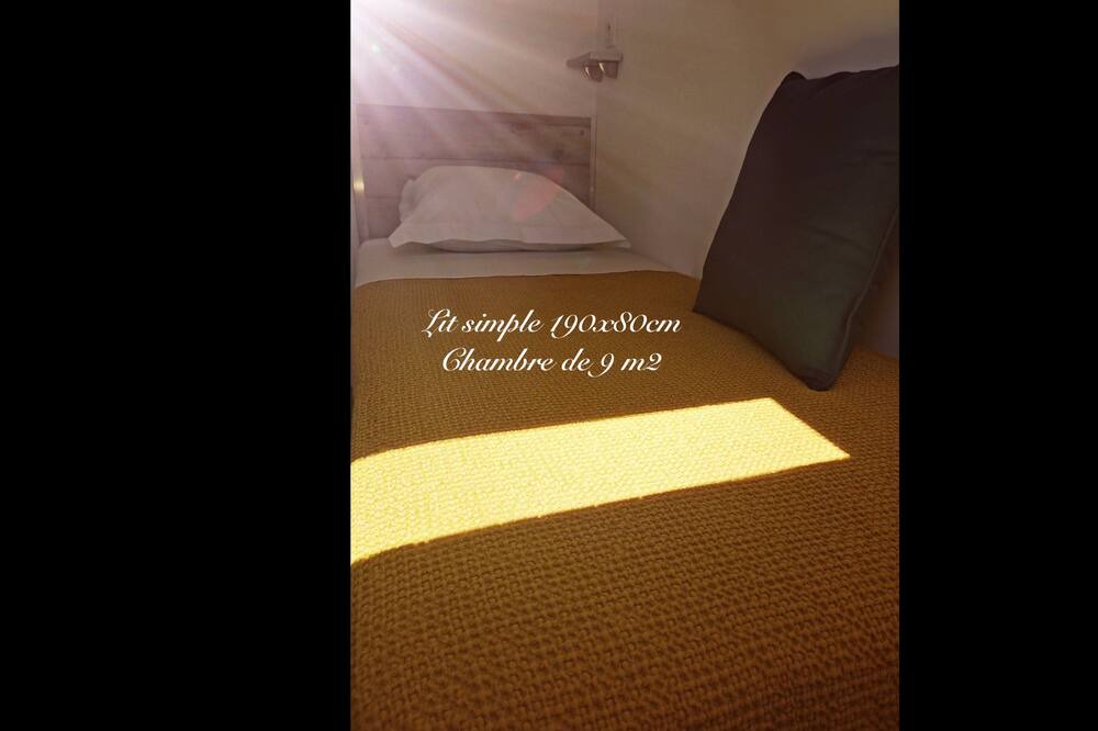 Photo of Bedroom in Le Vivier-sur-Mer