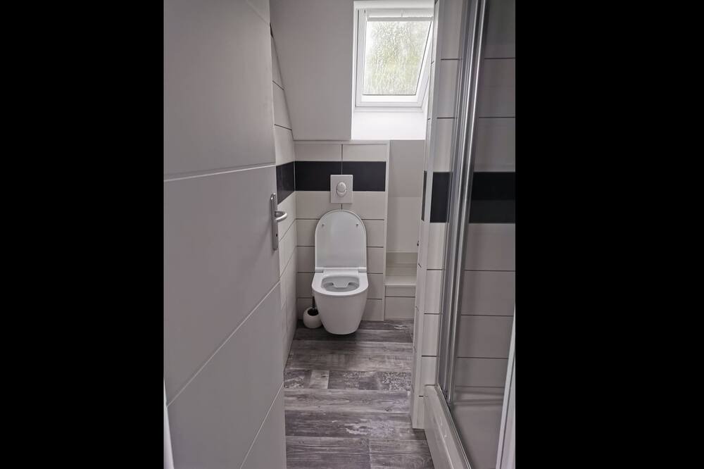 Photo of Bathroom in Le Vivier-sur-Mer
