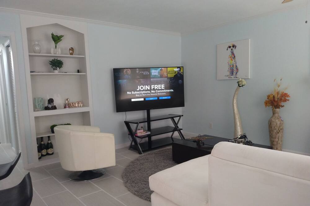 Photo of Livingroom in Iowa