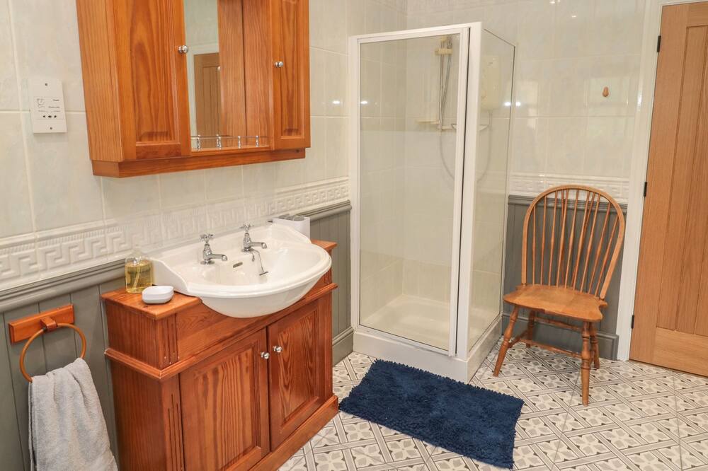 Photo of Bathroom in Harbottle