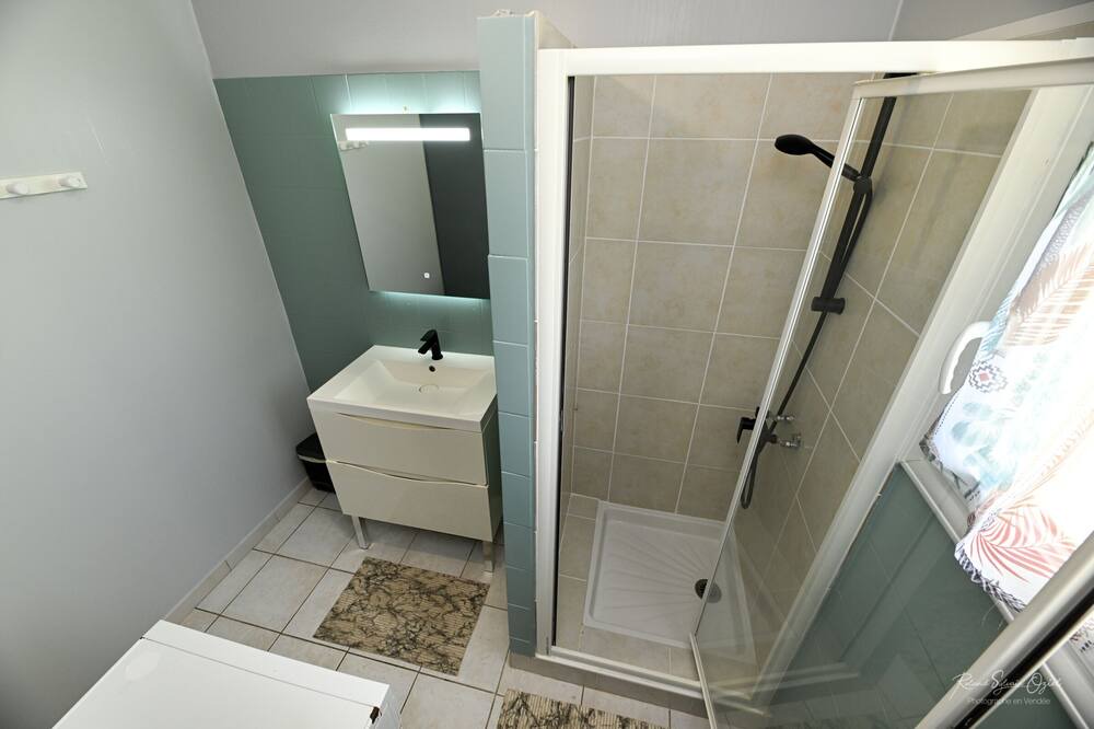 Photo of Bathroom in Olonne-sur-Mer