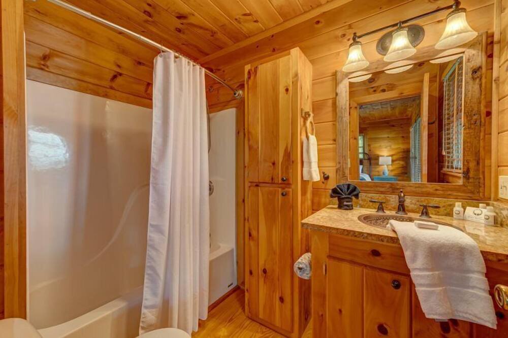 Photo of Bathroom in Necowa Cove