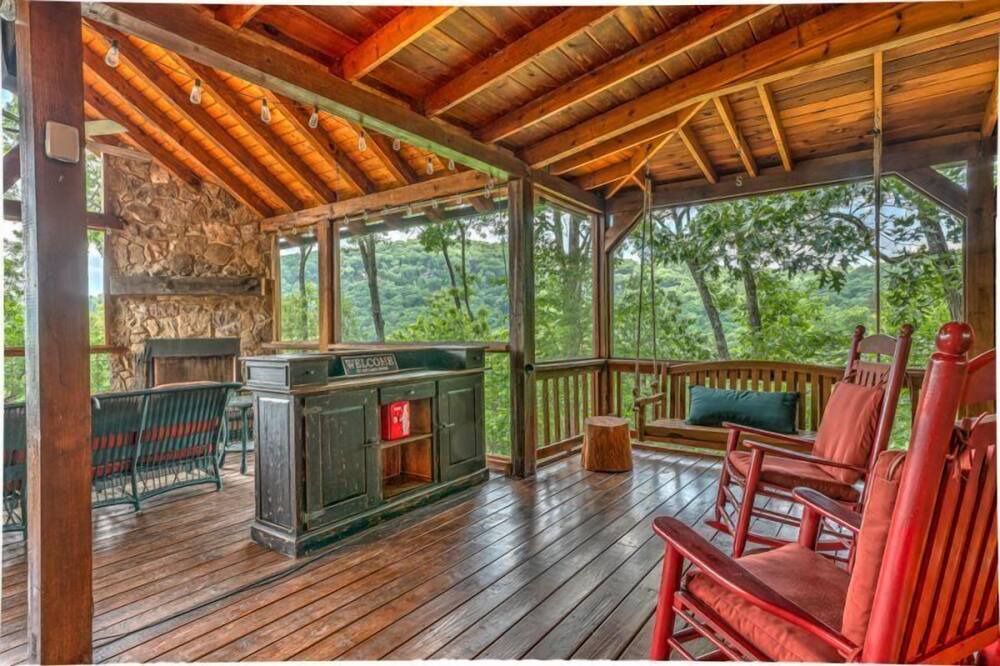 Photo of Livingroom in Necowa Cove