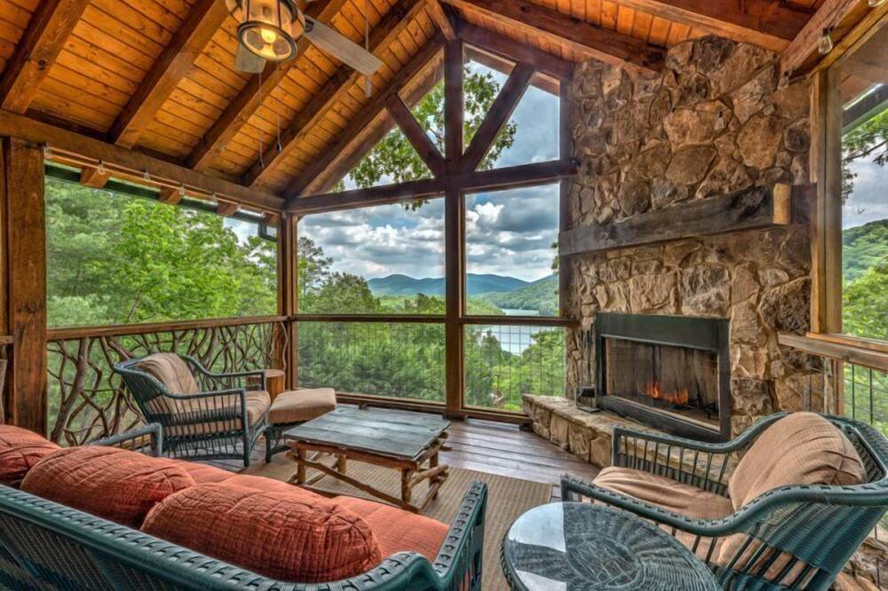Photo of Livingroom in Necowa Cove