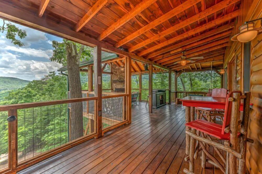 Photo of Patio Balcony in Necowa Cove