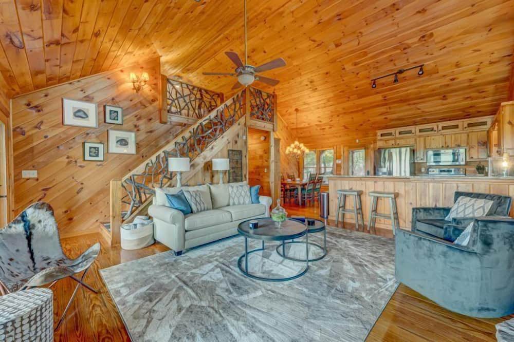 Photo of Livingroom in Necowa Cove
