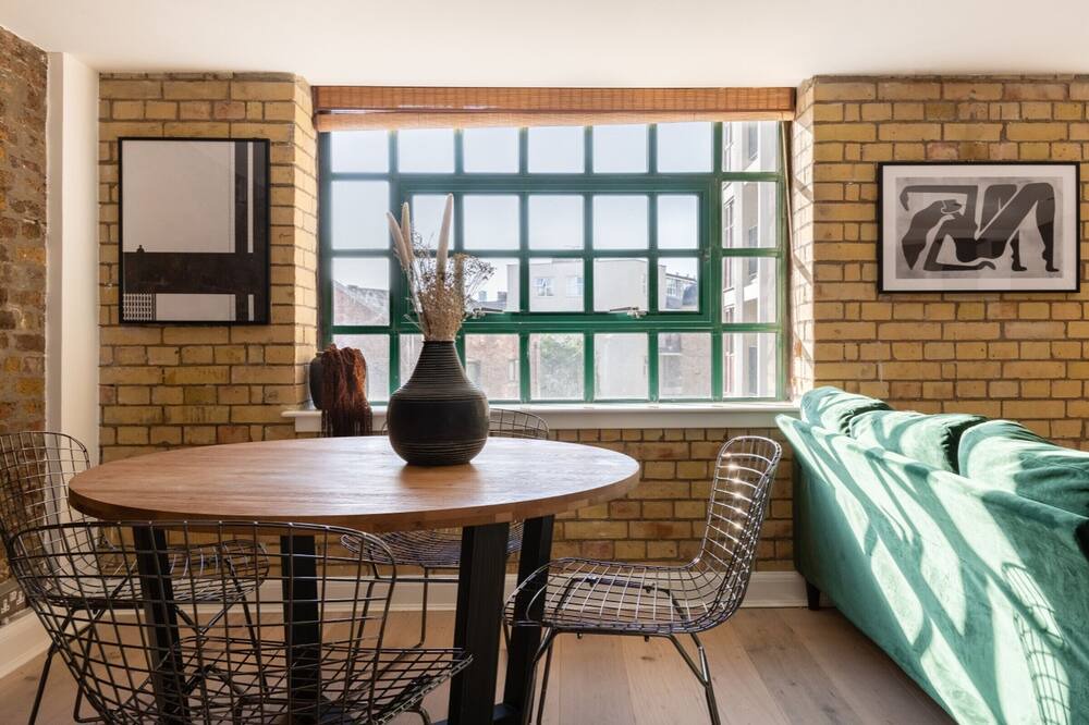 Photo of Others in Wapping