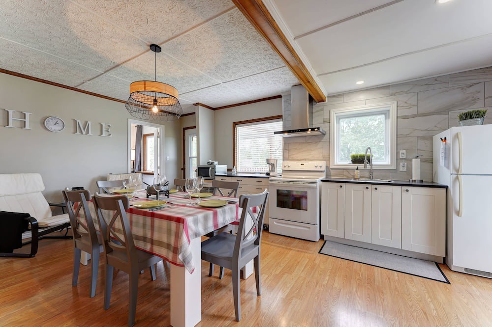 Photo of Kitchen in Sainte-Cecile-de-Whitton