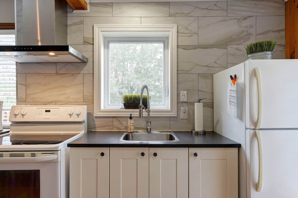 Photo of Kitchen in Sainte-Cecile-de-Whitton