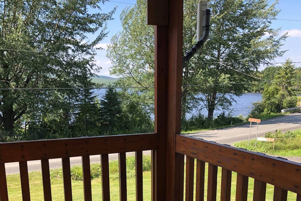 Photo of Patio Balcony in Sainte-Cecile-de-Whitton