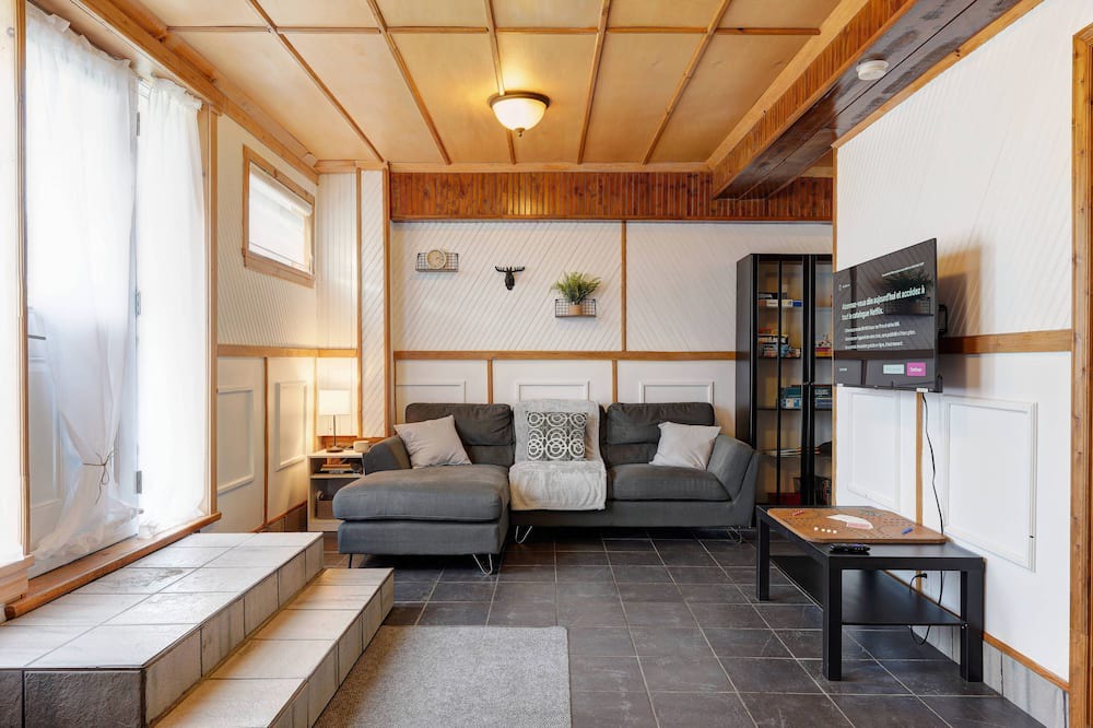 Photo of Livingroom in Sainte-Cecile-de-Whitton