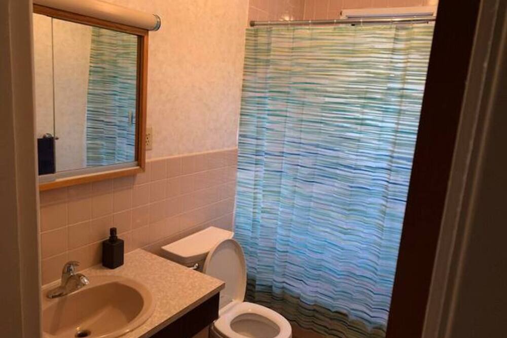Photo of Bathroom in Highland Creek