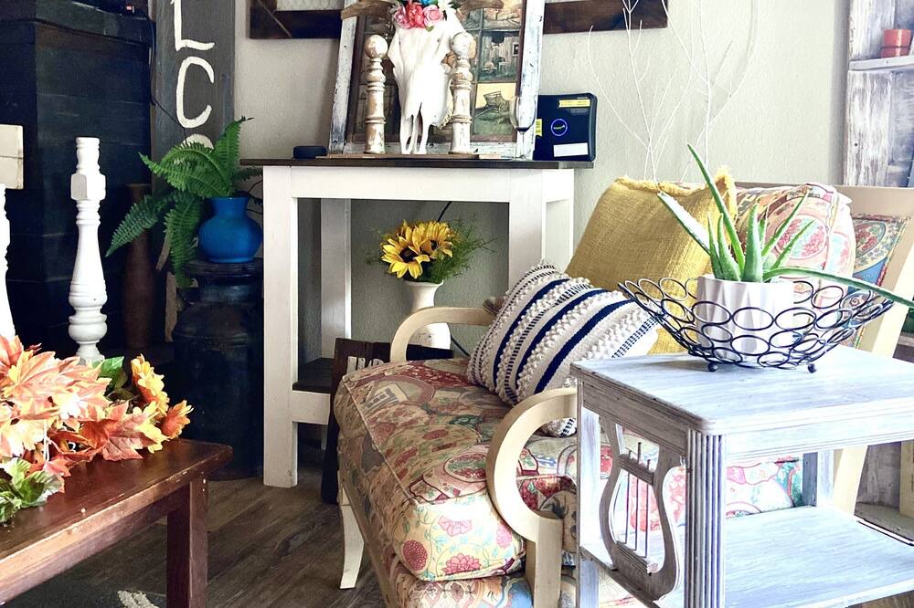 Photo of Livingroom in Smithville