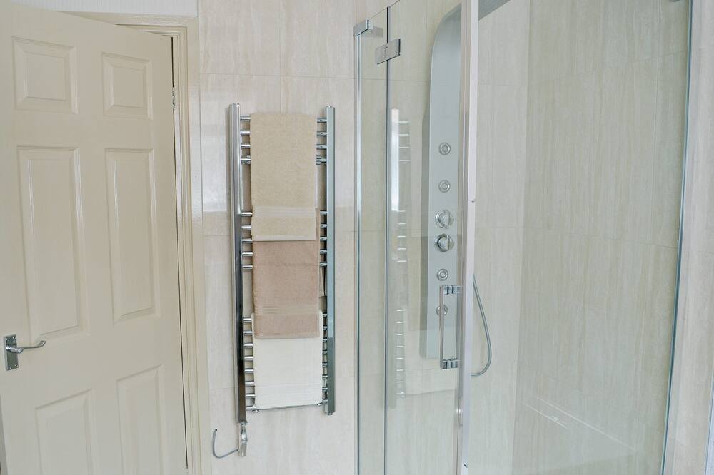 Photo of Others in Chirk