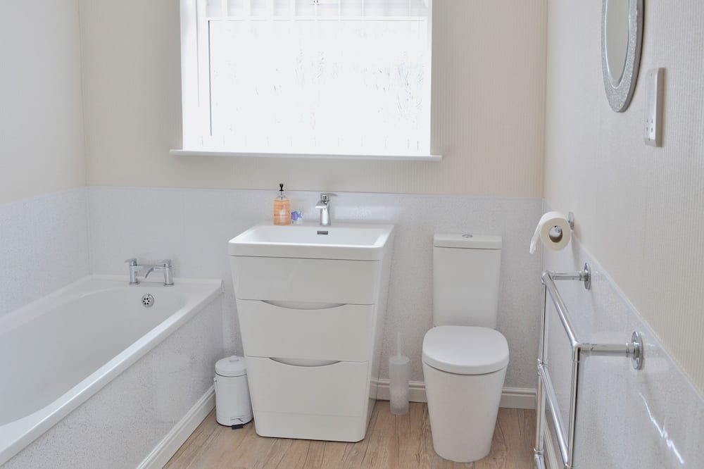 Photo of Bathroom in Chirk