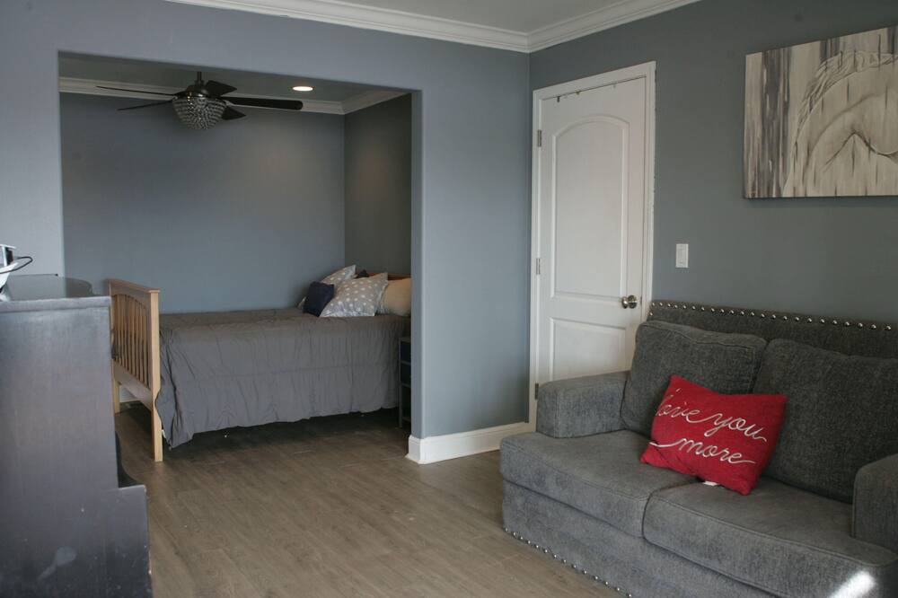 Photo of Bedroom in Discovery Bay