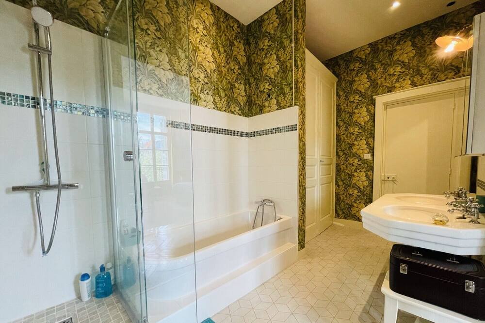 Photo of Bathroom in Old Town