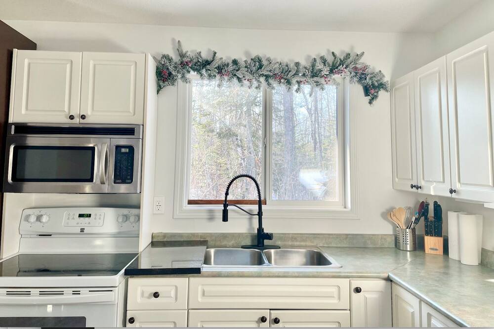 Photo of Kitchen in Traverse Bay