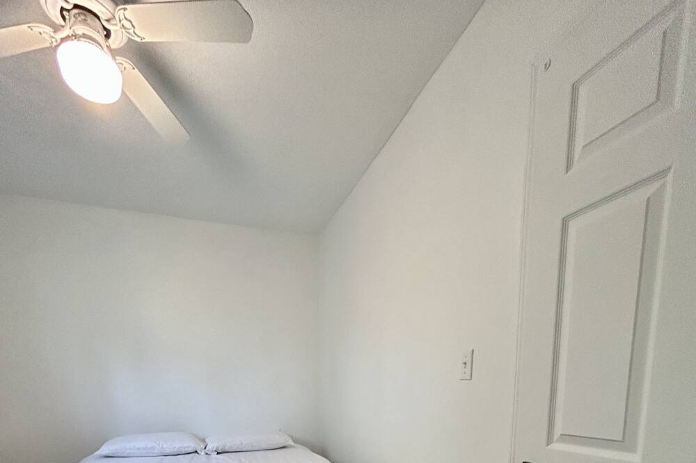 Photo of Bedroom in Traverse Bay