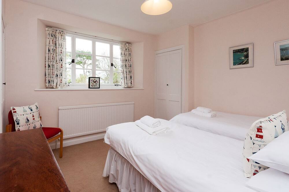 Photo of Bedroom in Salcombe