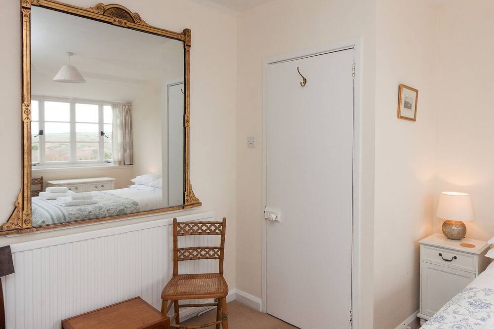 Photo of Bedroom in Salcombe